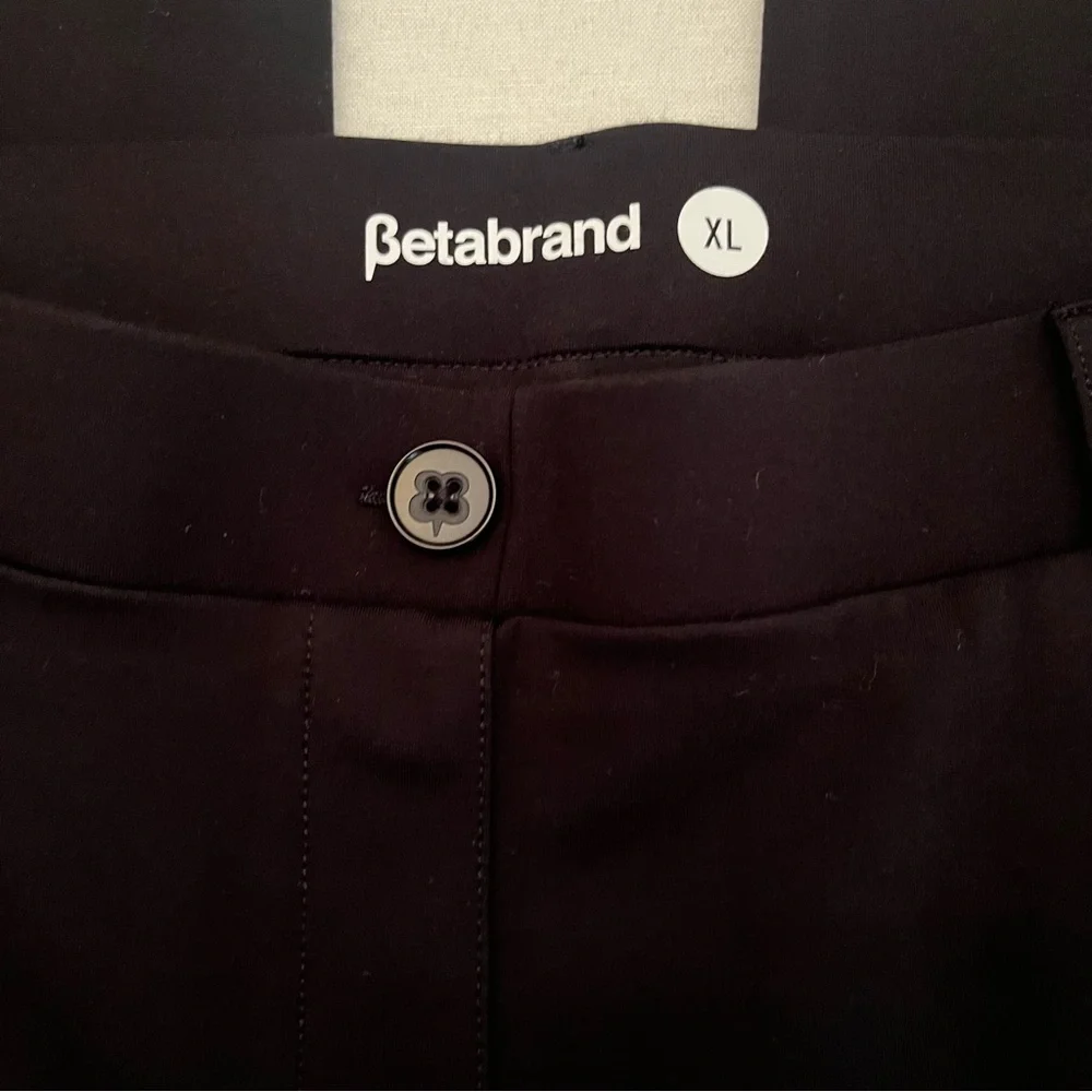 🛍️ Betabrand Classic Black 7-pocket Dress/Yoga Pant 🛍️ - Picture 5 of 12